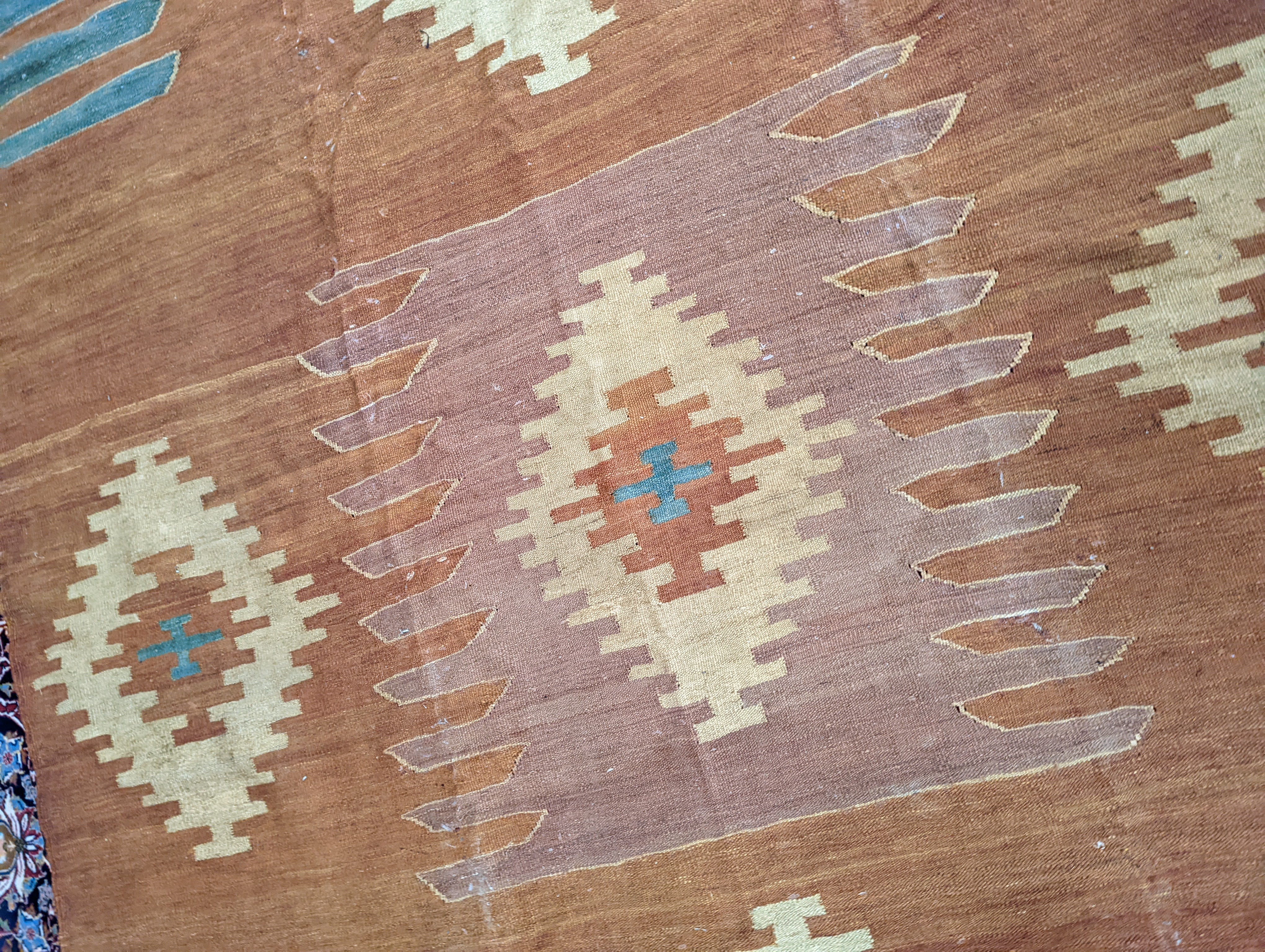 A Kelim carpet 308 x 213cm
